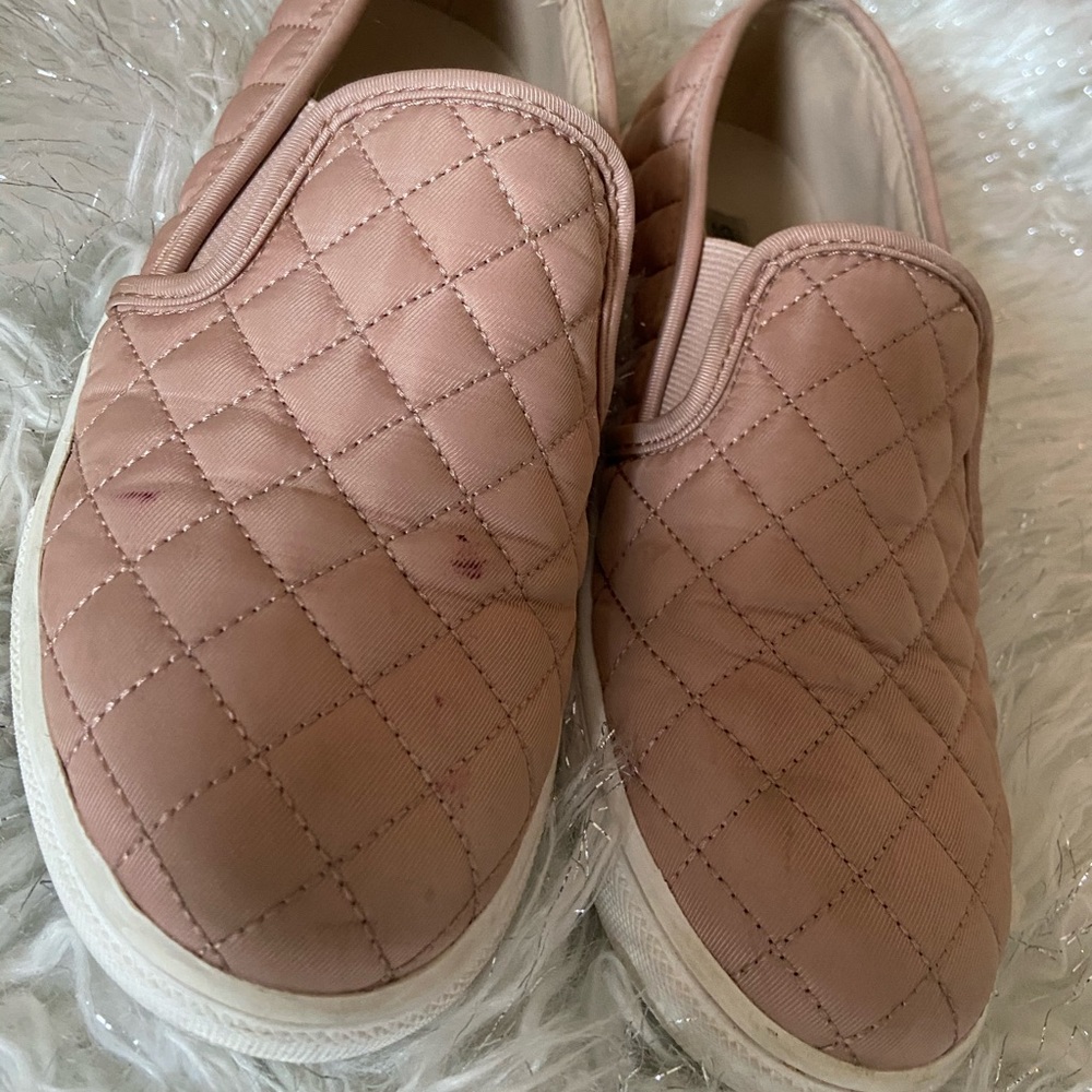 Steve Madden slipons ♥️